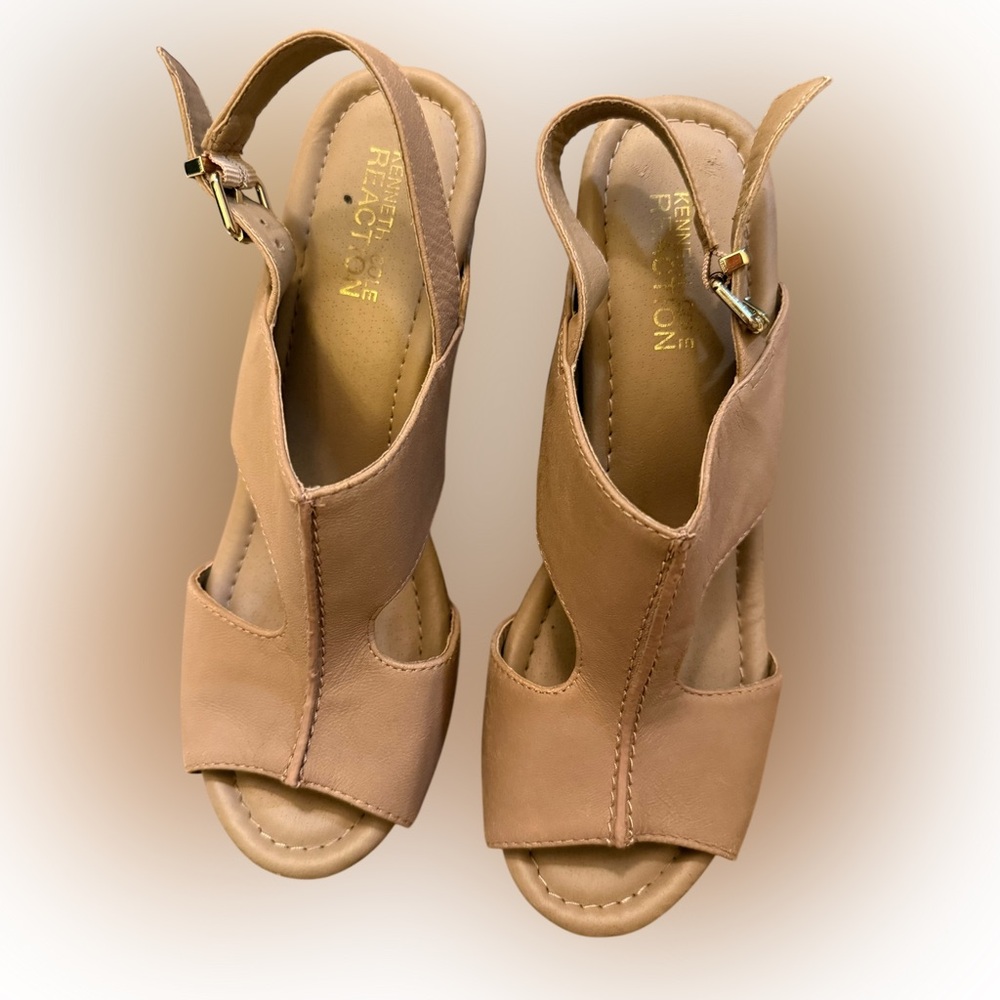 Kenneth Cole Reaction Tan Wedge Sandals - Picture 3 of 6